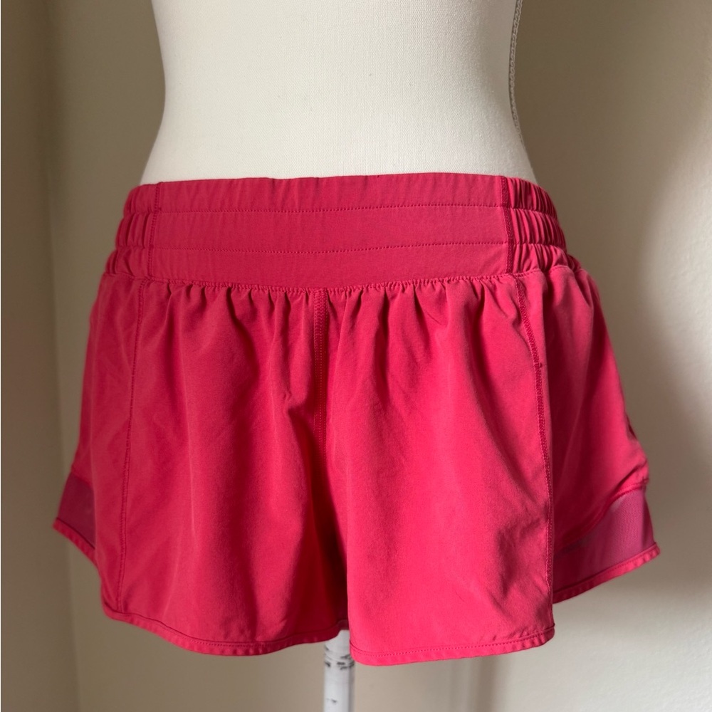 Lululemon Women's Pink Hotty Hot Short II 2.5” Shorts | Size 8